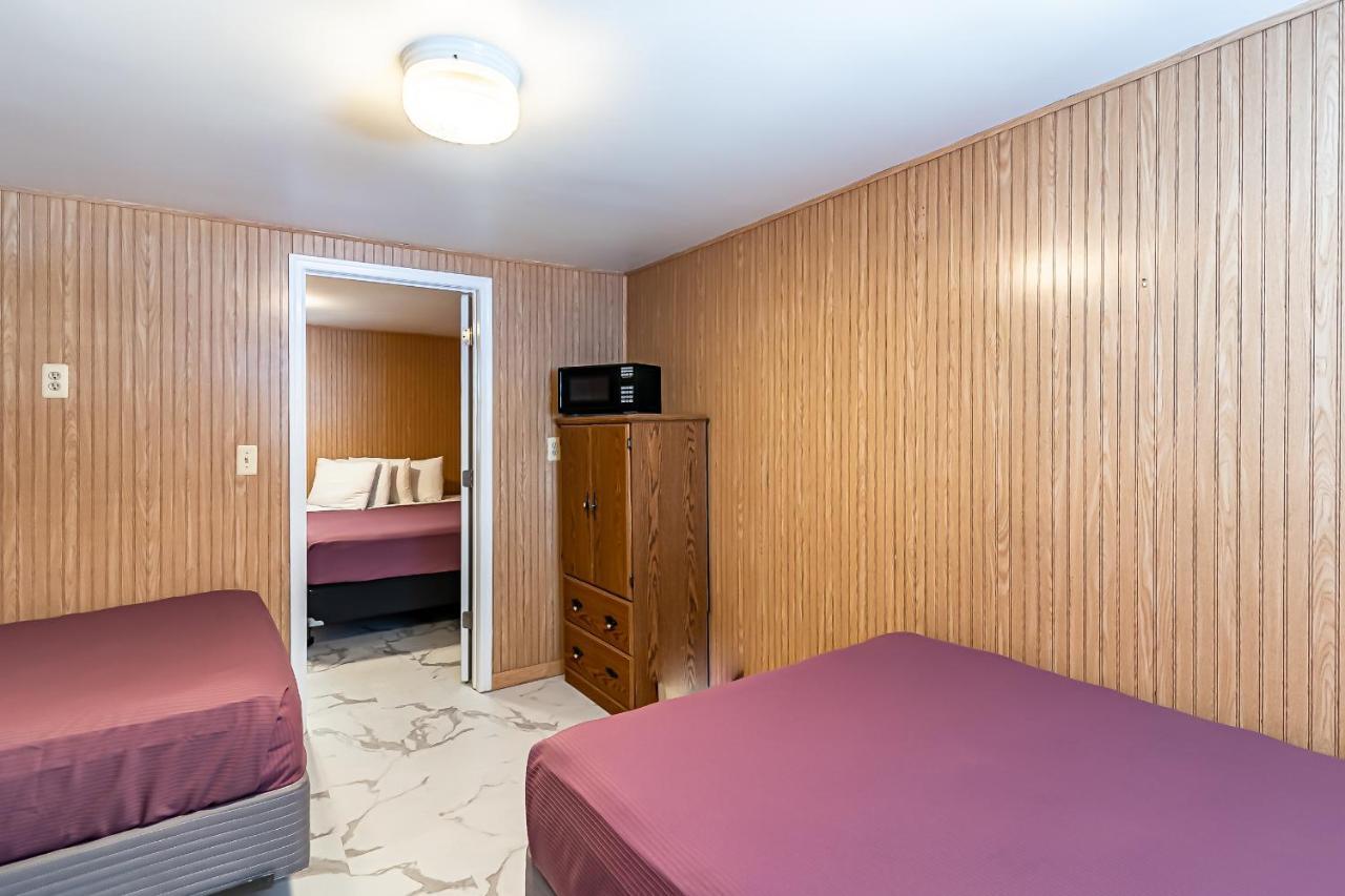 Boardwalk & Surf Oceanfront Motel 3*